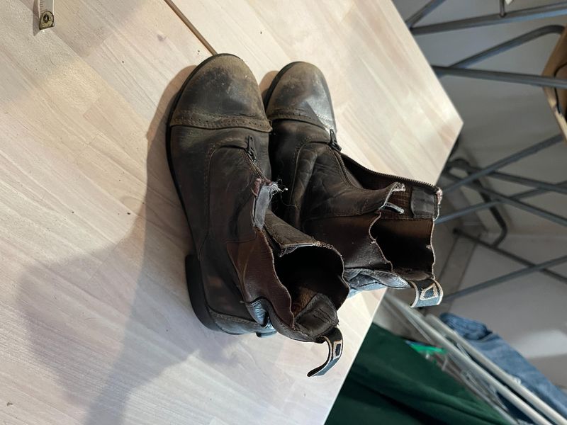 Dublin brown paddock boots Size 3
