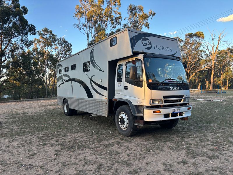 Isuzu Horse truck 
