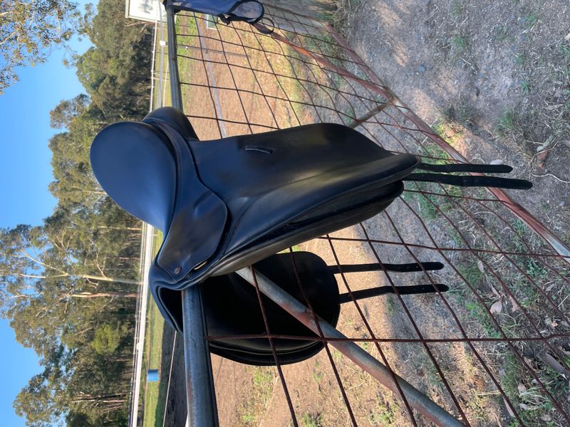 17 inch Black Dressage Saddle