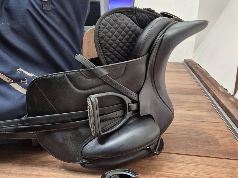 Antares Tempo 2021 model 17.5" great condition