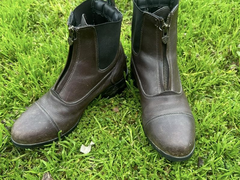 Ariat Woman’s Heritage IV Zip Paddock Boots