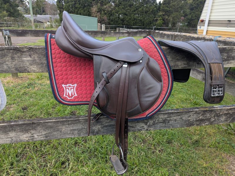 Collegiate Mono flap Event saddle