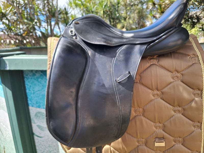 17.5 inch PDS Euro DR saddle