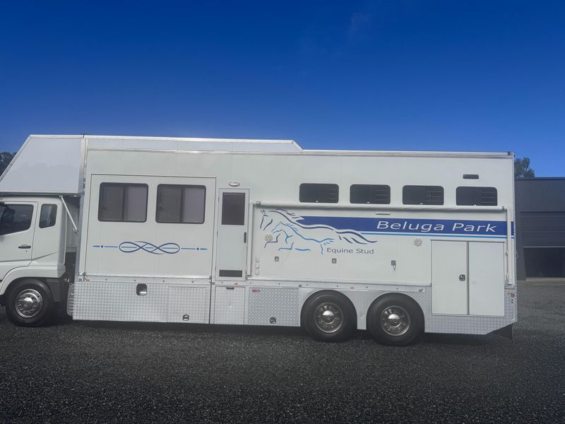 5 Horse Premier Truck