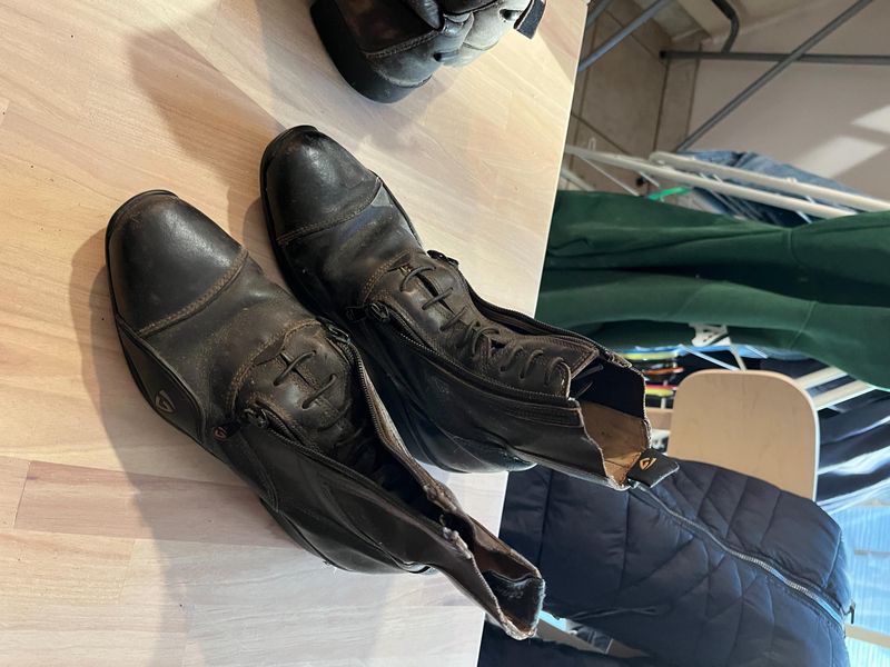 Tonic brown paddock boots excellent condition