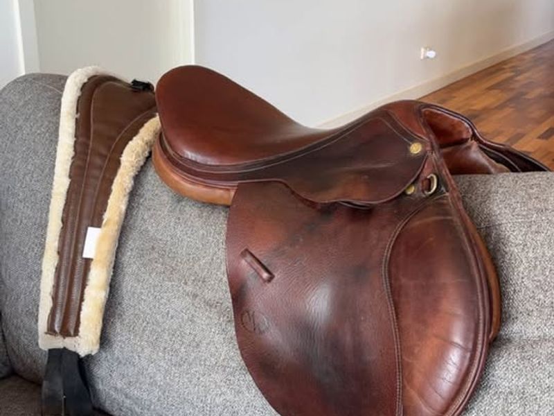 17” Brown Michael Whitaker Jump Saddle