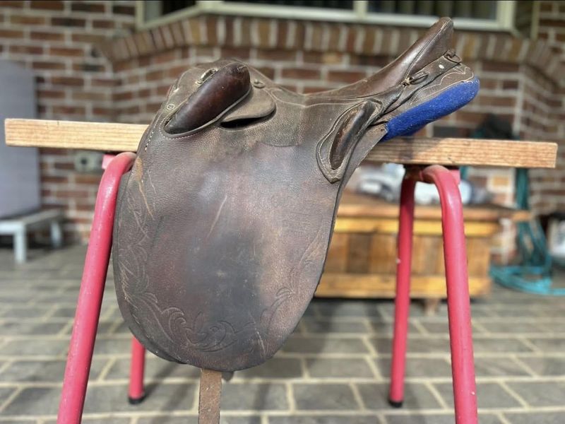 Sydney Hills & Son Stock saddle