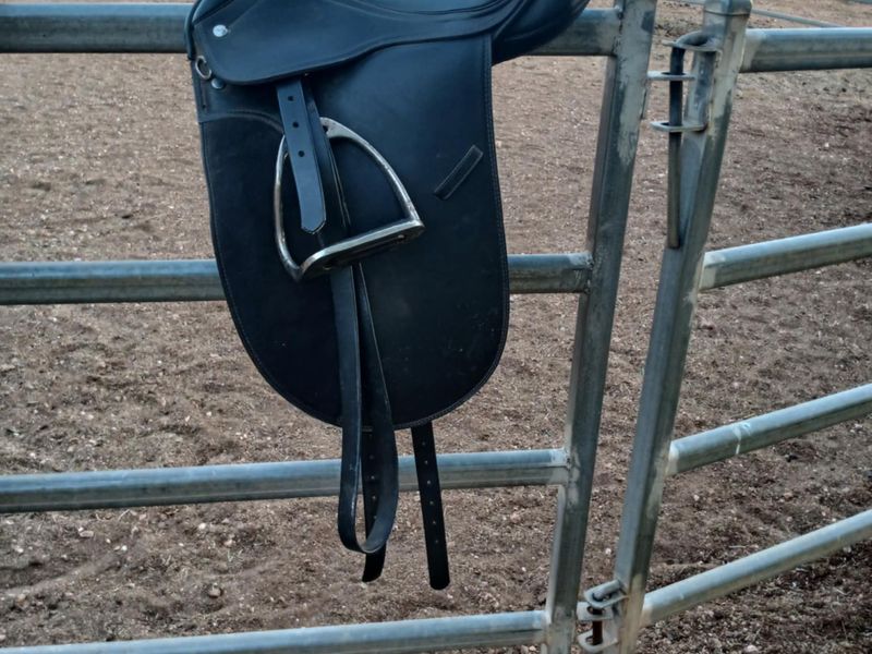 Eurohunter all purpose saddle 