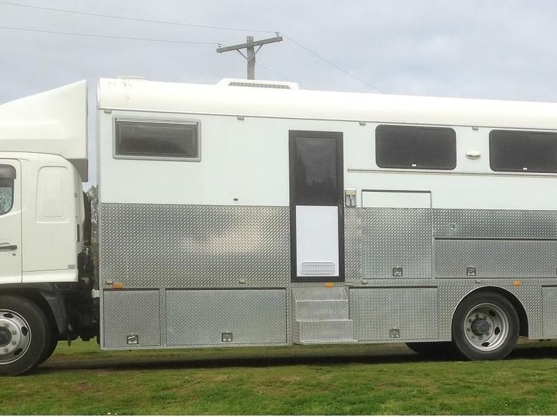 Fabulous 6 horse truck