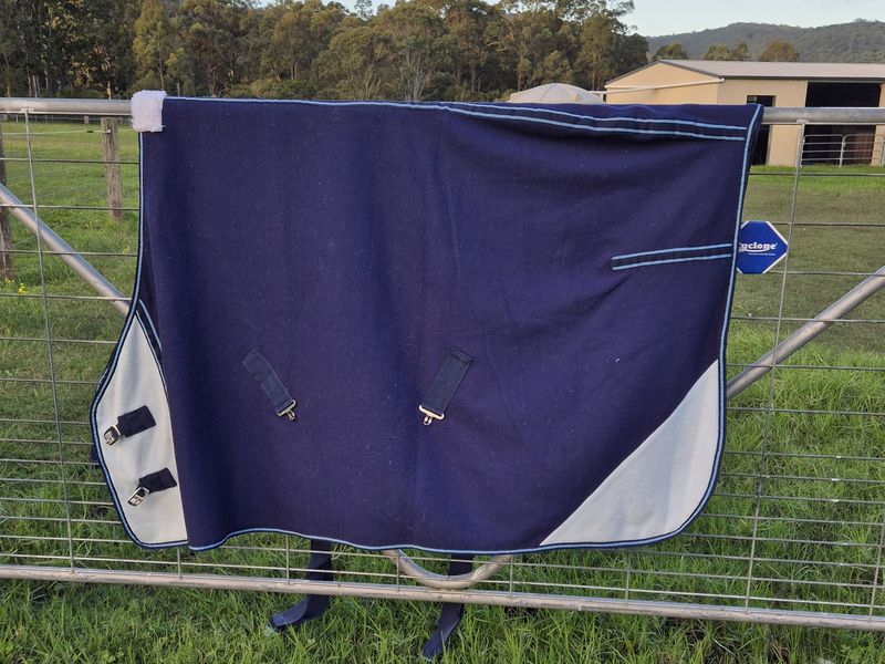 5'6 Polar Fleece Stable Rug 